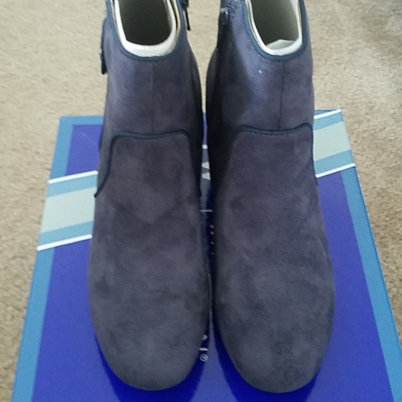 White Mountain Grey Suede Boots - Picture 2 of 4